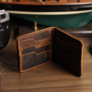 Leather bifold wallet for men