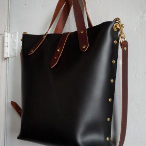 High quality large Leather Women bag with adjustable shoulder strap