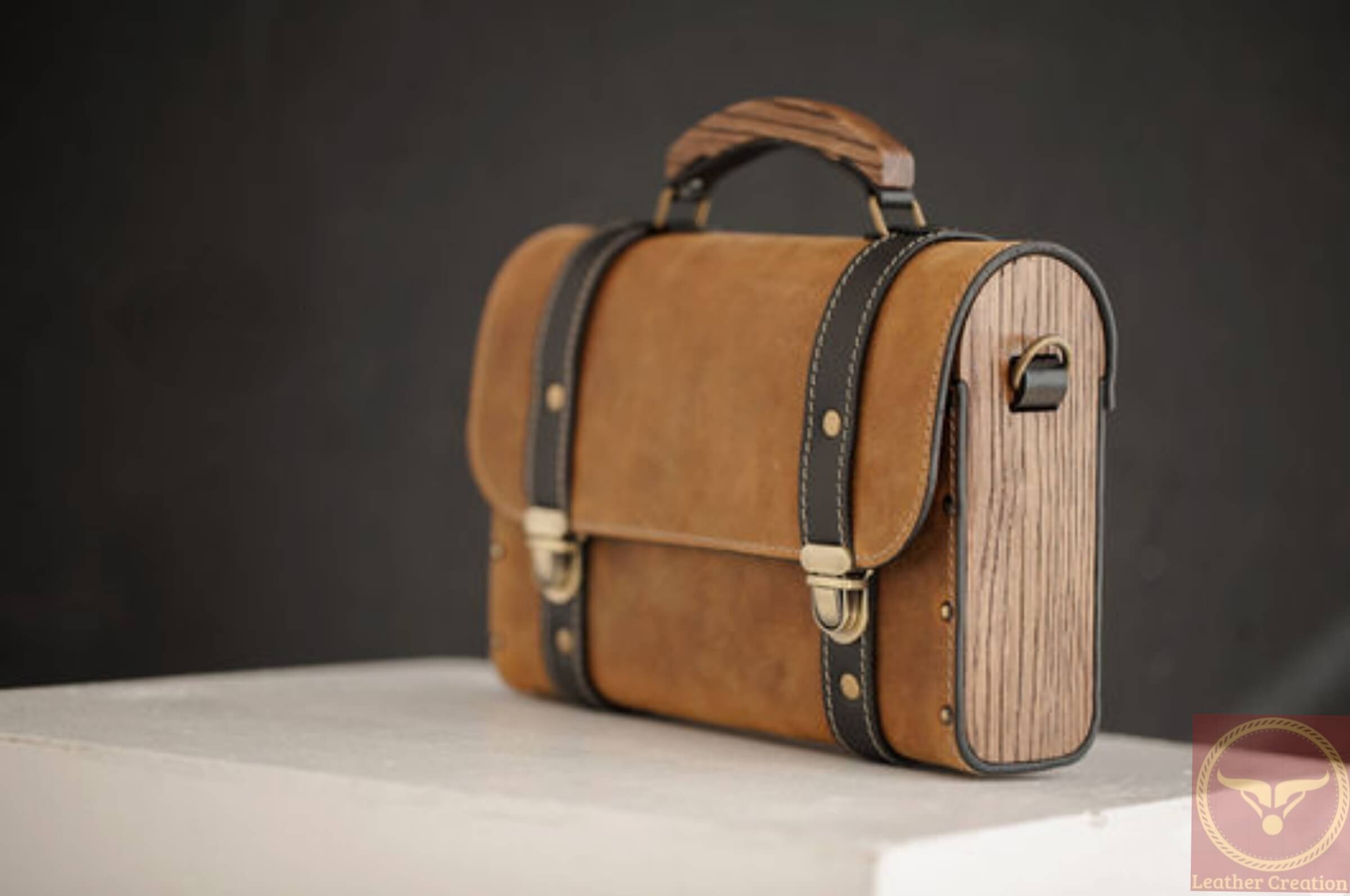 Vintage Cow Leather & Natural Wood Bag For Men, Leather Laptop Bag With Adjustable Shoulder Strap - Image 4