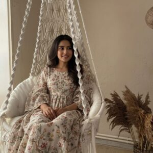 Hand Woven Luxury Macrame Swing Chair
